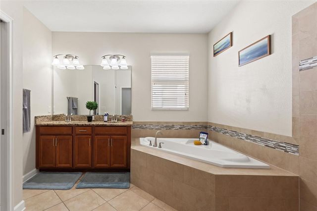 1414 CLUBMAN DR, Davenport, FL 33896
