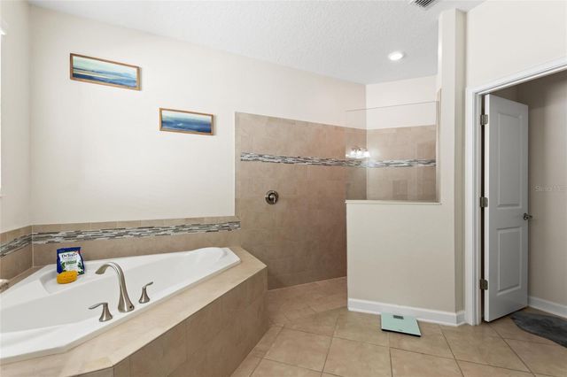 1414 CLUBMAN DR, Davenport, FL 33896