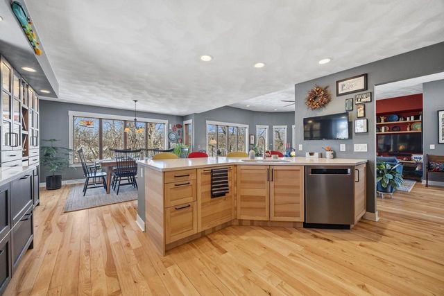 9445 N Arrowhead Shores Road, Edgerton, WI 53534