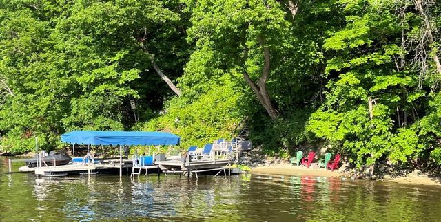 9445 N Arrowhead Shores Road, Edgerton, WI 53534