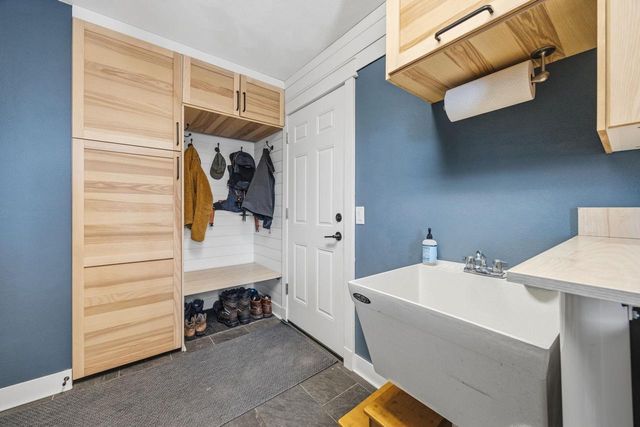 9445 N Arrowhead Shores Road, Edgerton, WI 53534