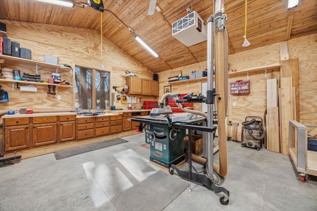 9445 N Arrowhead Shores Road, Edgerton, WI 53534