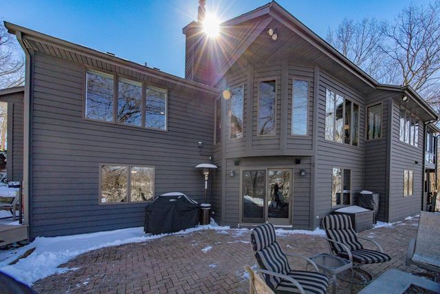 9445 N Arrowhead Shores Road, Edgerton, WI 53534