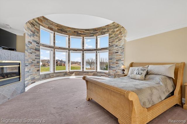 7455 Groveland Road, Holly, MI 48442