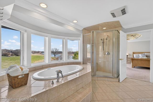 7455 Groveland Road, Holly, MI 48442