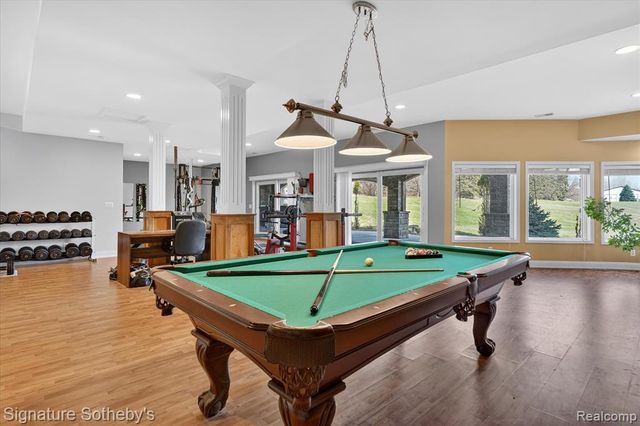 7455 Groveland Road, Holly, MI 48442
