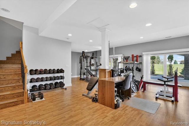 7455 Groveland Road, Holly, MI 48442
