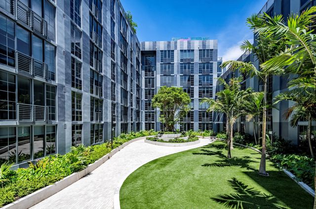 240 NW 25th Street 519, Miami, FL 33127
