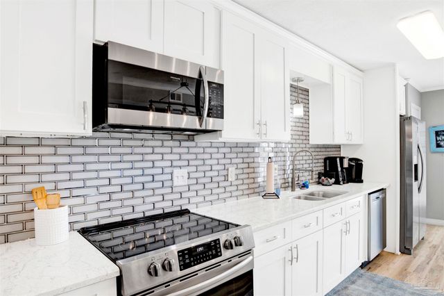 16300 Perdido Key Dr 15, Pensacola, FL 32507