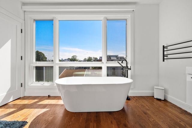 7 Kemble Place, Boston, MA 02127