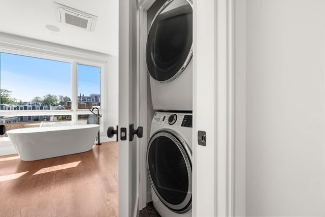 7 Kemble Place, Boston, MA 02127