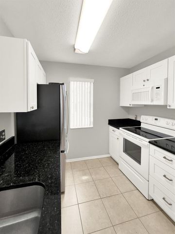 652 ROARING DRIVE 230, Altamonte Springs, FL 32714