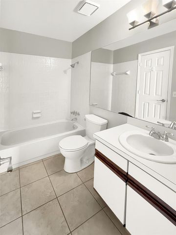 652 ROARING DRIVE 230, Altamonte Springs, FL 32714