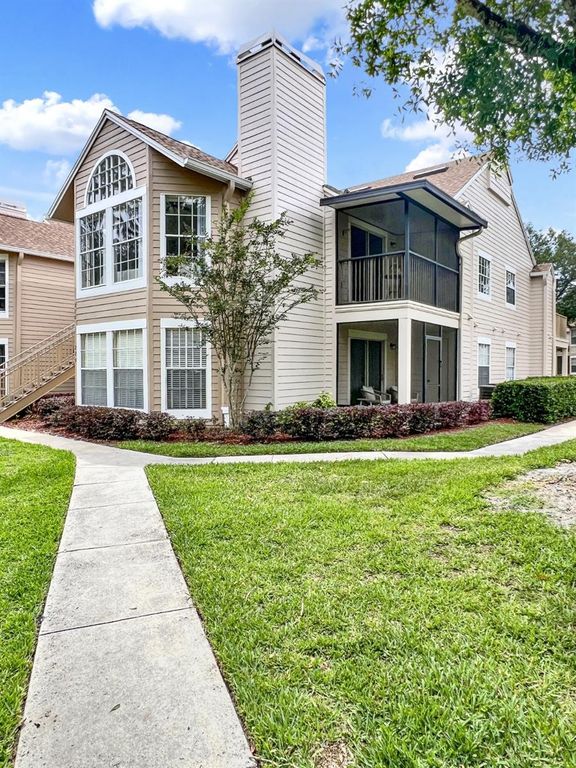 Image 2 of property listing at 652 ROARING DRIVE 230, Altamonte Springs, FL 32714