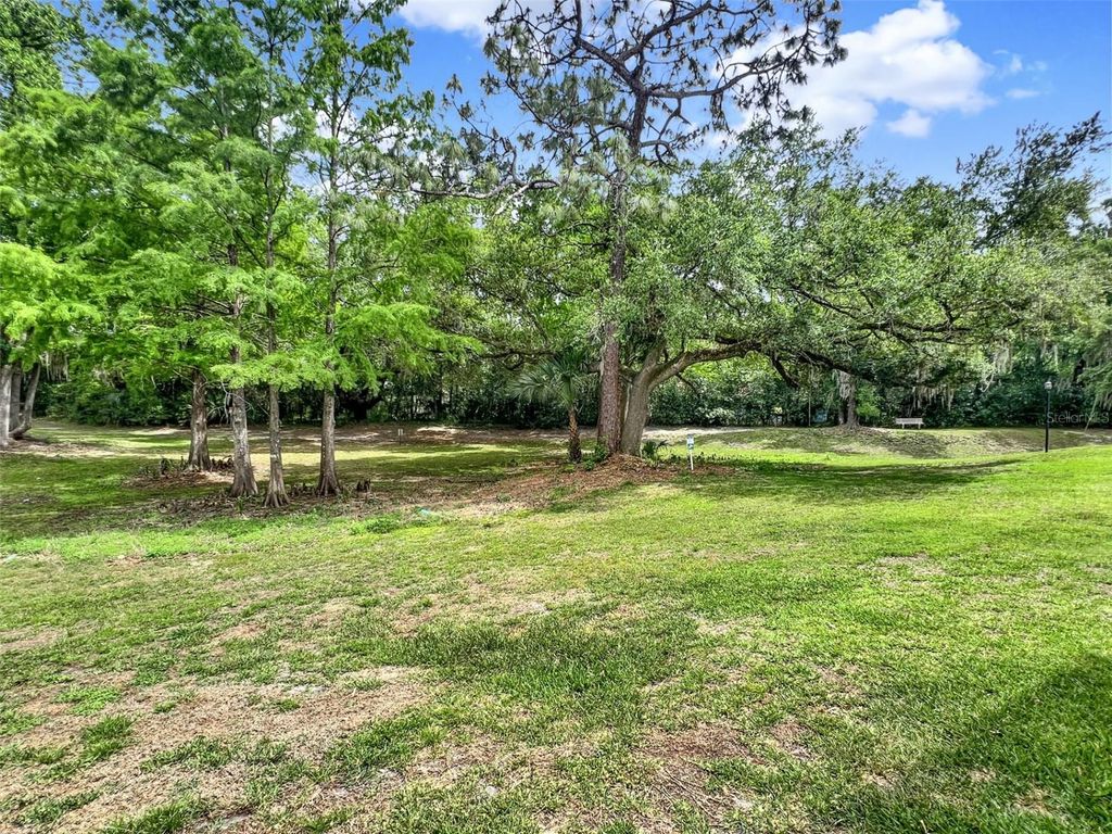 Image 26 of property listing at 652 ROARING DRIVE 230, Altamonte Springs, FL 32714