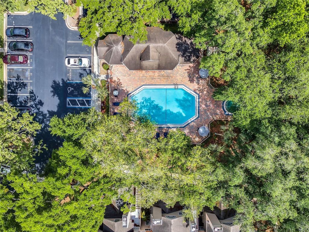 Image 35 of property listing at 652 ROARING DRIVE 230, Altamonte Springs, FL 32714