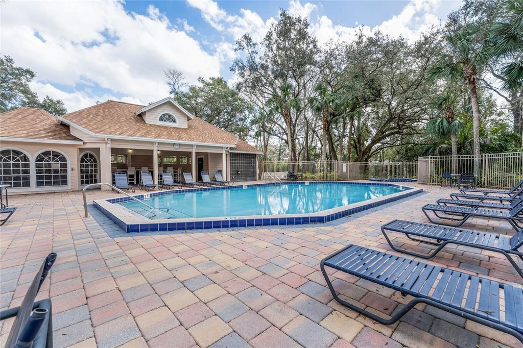 Image 37 of property listing at 652 ROARING DRIVE 230, Altamonte Springs, FL 32714