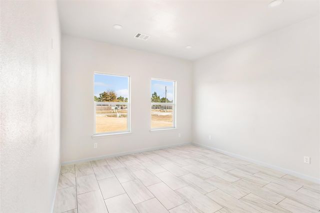 111 County Road 5122, Cleveland, TX 77327