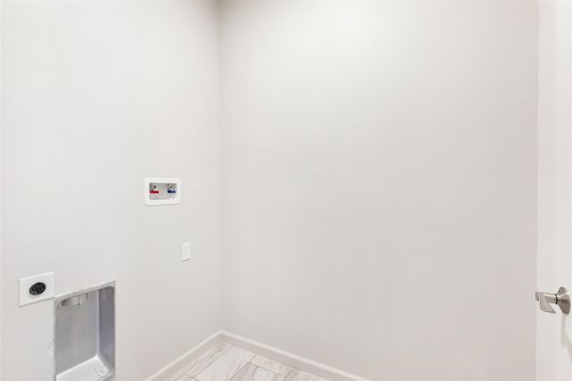 111 County Road 5122, Cleveland, TX 77327