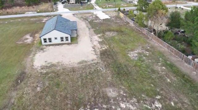 111 County Road 5122, Cleveland, TX 77327