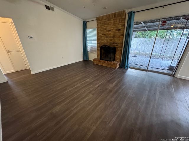 11902 Las Vegas, San Antonio, TX 78233