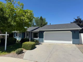 1804 W Sandalwood Dr, Meridian, ID 83646
