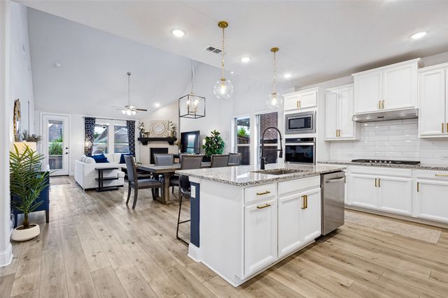 912 Lady Bird Drive, Mckinney, TX 75071