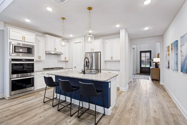 912 Lady Bird Drive, Mckinney, TX 75071