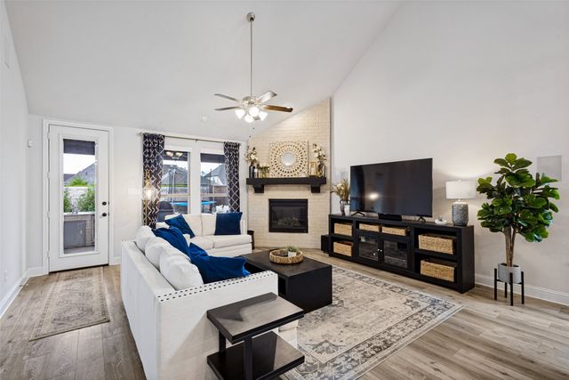 912 Lady Bird Drive, Mckinney, TX 75071