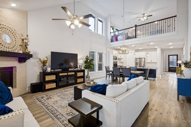 912 Lady Bird Drive, Mckinney, TX 75071