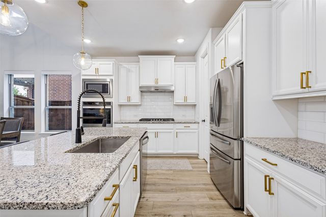 912 Lady Bird Drive, Mckinney, TX 75071