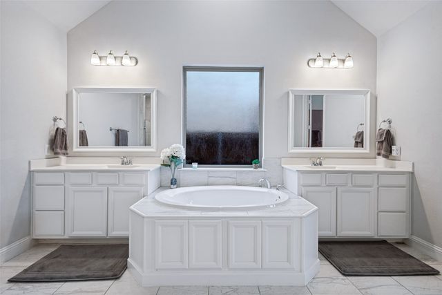 912 Lady Bird Drive, Mckinney, TX 75071
