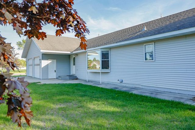 101 6th Street NW, Perham, MN 56573