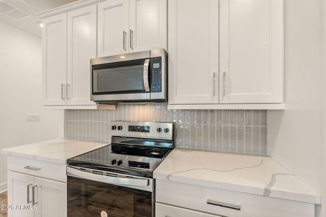 2121 W SONORAN DESERT Drive 59, Phoenix, AZ 85085