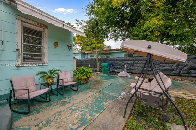 1911 NW 52nd Street, Miami, FL 33142