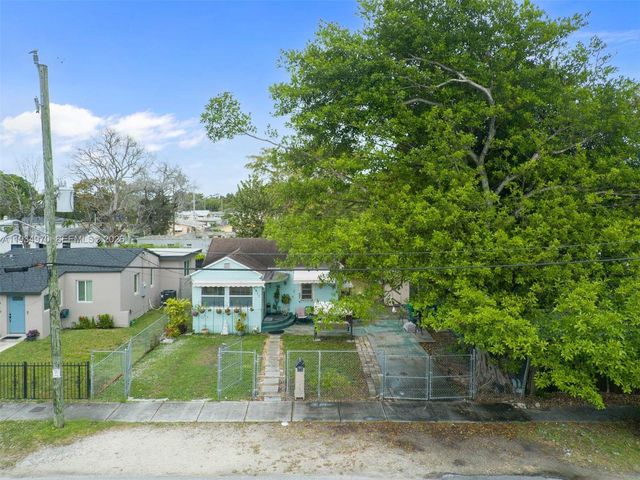 1911 NW 52nd Street, Miami, FL 33142