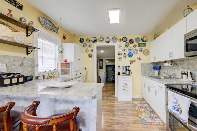 1911 NW 52nd Street, Miami, FL 33142