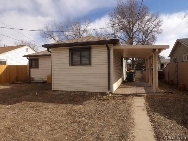 2209 Macon St, Aurora, CO 80010