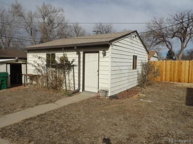 2209 Macon St, Aurora, CO 80010