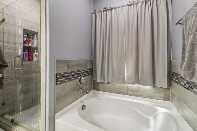 8112 Lakeshore Drive, Kemp, TX 75143