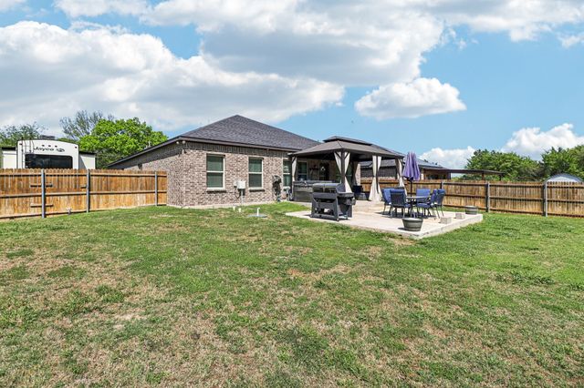 8112 Lakeshore Drive, Kemp, TX 75143