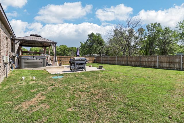 8112 Lakeshore Drive, Kemp, TX 75143