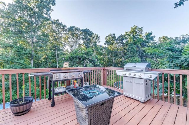 3515 Cowan Ridge Drive, Winston, GA 30187