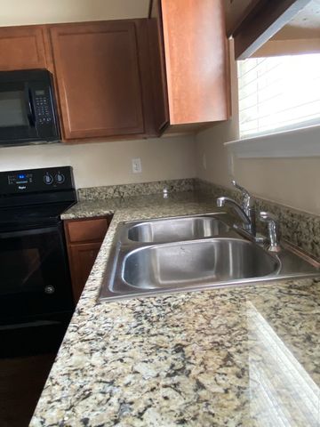 120 Batya Ct, La Vergne, TN 37086