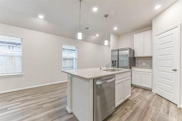 17590 Rosette Grass Drive, Conroe, TX 77385
