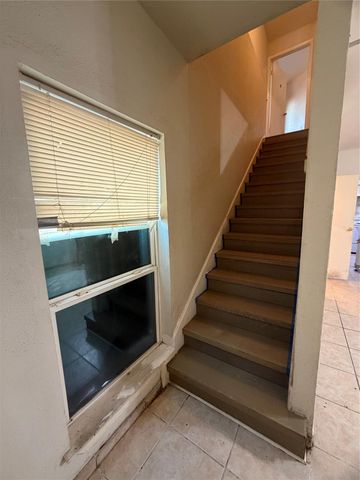 9803 Club Creek Drive 15, Houston, TX 77036