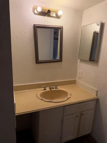 9803 Club Creek Drive 15, Houston, TX 77036