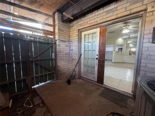 9803 Club Creek Drive 15, Houston, TX 77036