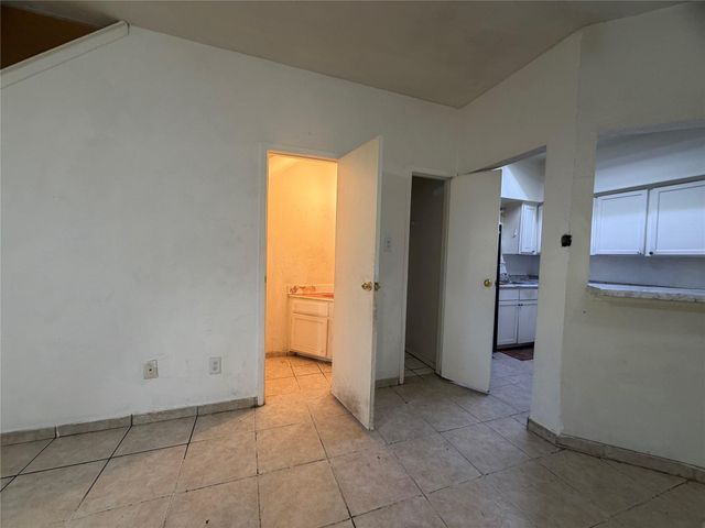 9803 Club Creek Drive 15, Houston, TX 77036