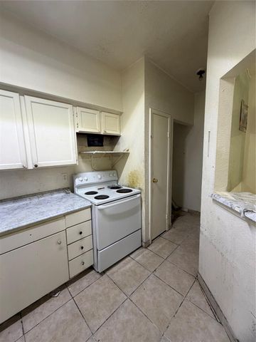 9803 Club Creek Drive 15, Houston, TX 77036